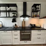 Lage Mit Warnowblick - Grosser Balkon, Zwei Schlafzimmer, Aufzug, Stellplatz