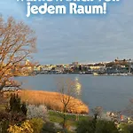 Apartamento Lage Mit Warnowblick - Grosser Balkon, Zwei Schlafzimmer, Aufzug, Stellplatz Rostock
