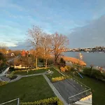 Lage Mit Warnowblick - Grosser Balkon, Zwei Schlafzimmer, Aufzug, Stellplatz *
