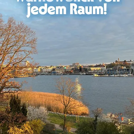 شقة Lage Mit Warnowblick - Grosser Balkon, Zwei Schlafzimmer, Aufzug, Stellplatz روستوك