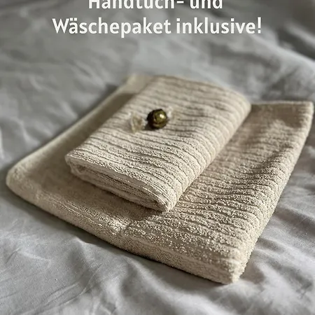 Lage Mit Warnowblick - Grosser Balkon, Zwei Schlafzimmer, Aufzug, Stellplatz شقة