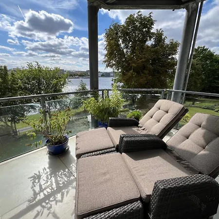 شقة Lage Mit Warnowblick - Grosser Balkon, Zwei Schlafzimmer, Aufzug, Stellplatz