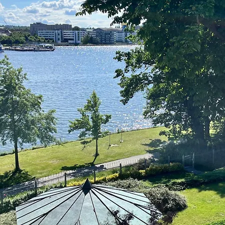 Apartament Lage Mit Warnowblick - Grosser Balkon, Zwei Schlafzimmer, Aufzug, Stellplatz *