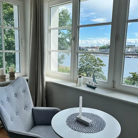 Apartament Lage Mit Warnowblick - Grosser Balkon, Zwei Schlafzimmer, Aufzug, Stellplatz *